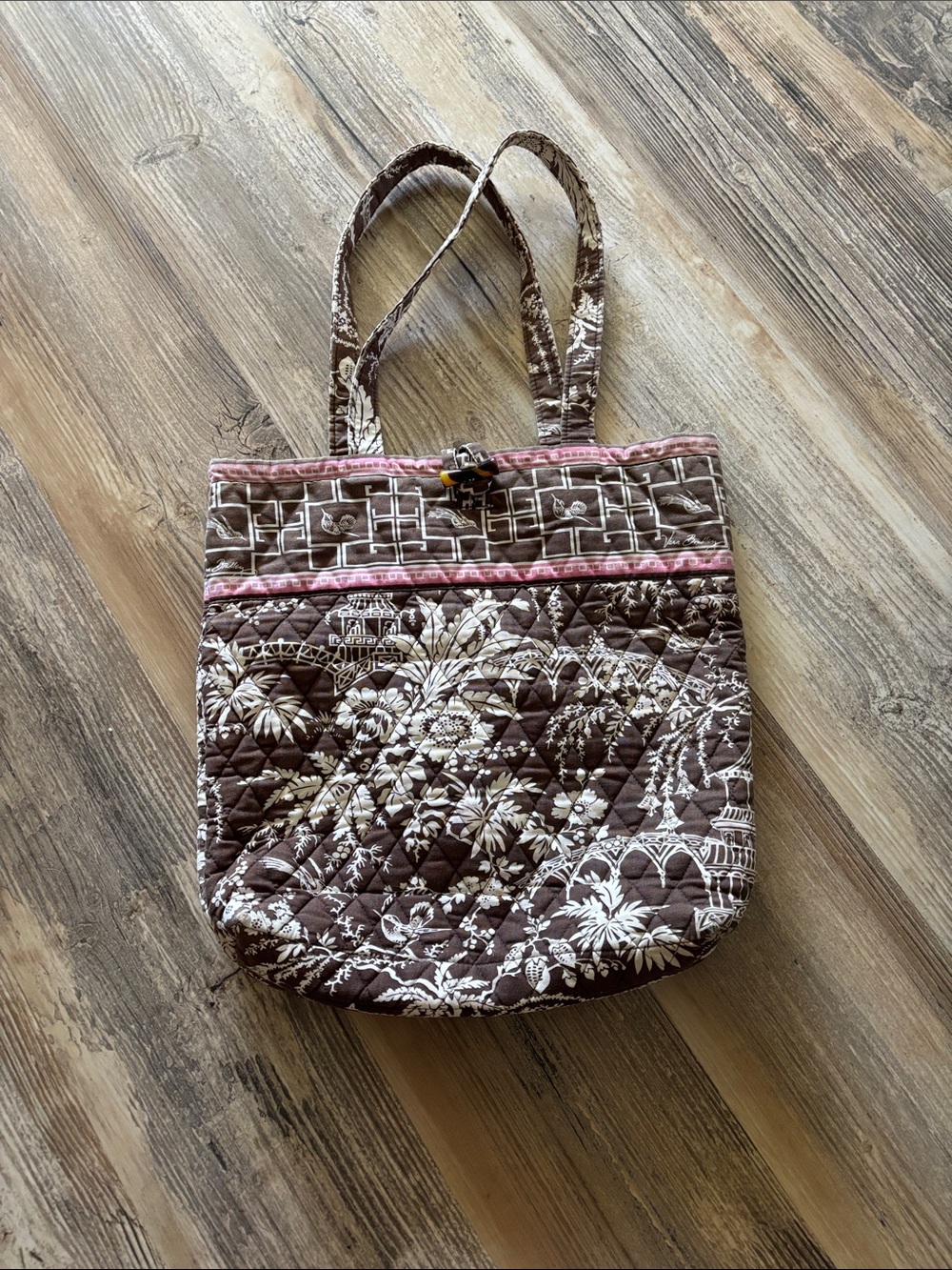 Vera Bradley tote brown and white "Imperial Toile" pattern